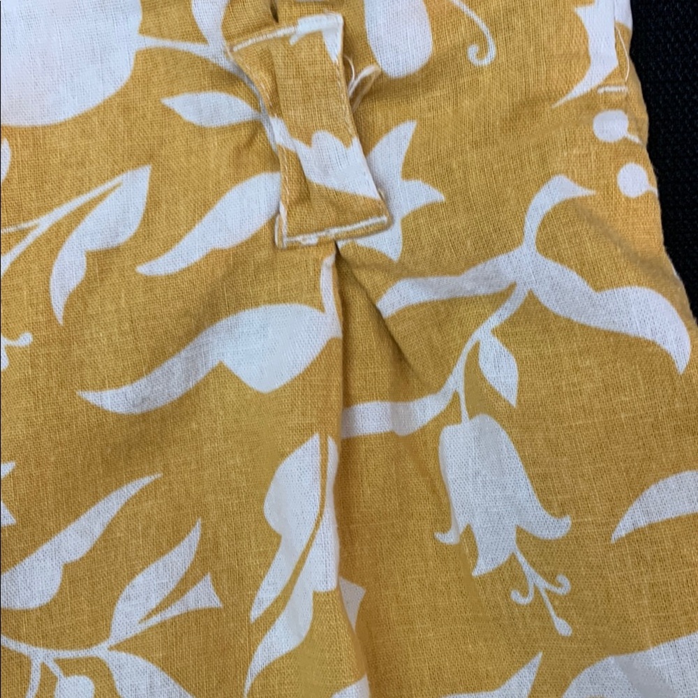 Rachel Zoe High Waist Yellow and White Floral Shorts - Picture 4 of 9